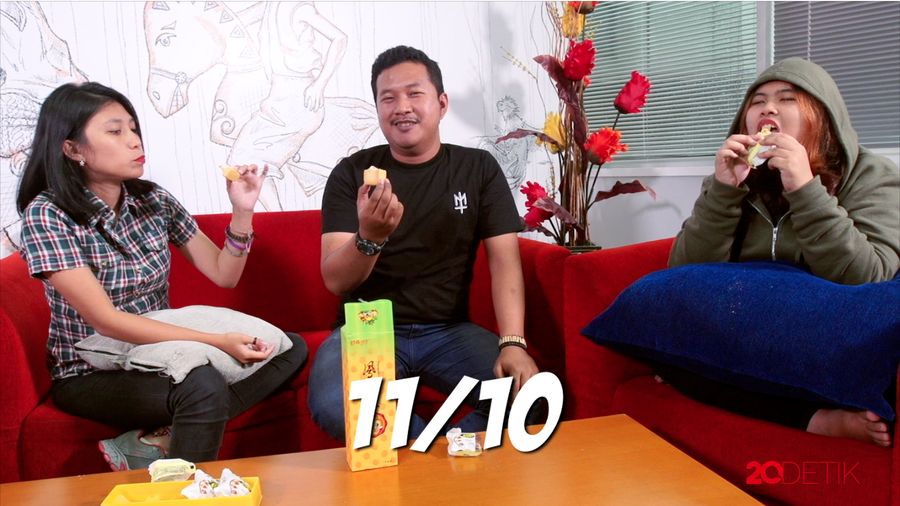 Unboxing Oleh-Oleh: Taiwan Pineapple Cake