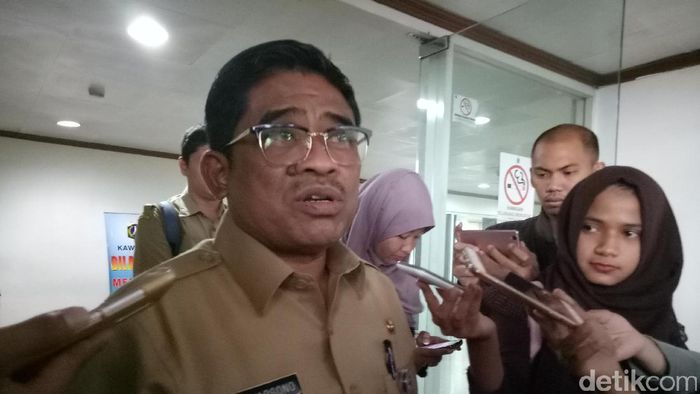 Sumarsono: Masyarakat Bisa Ikut Turunkan Spanduk Provokatif