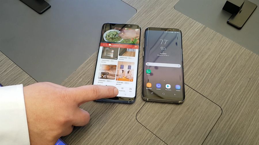 Menjajal Infinity Display Galaxy S8