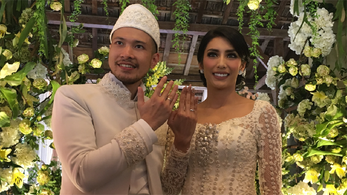 Resepsi Tyas Mirasih dan Raden Digelar dengan Konsep Garden Party