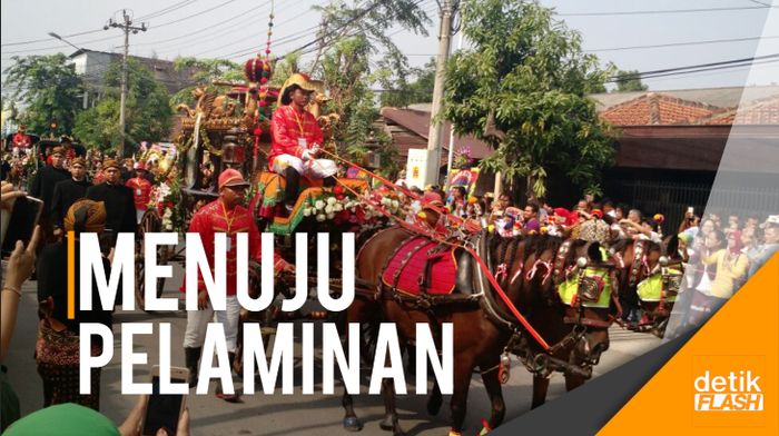 Kirab Pernikahan Kahiyang dan Bobby