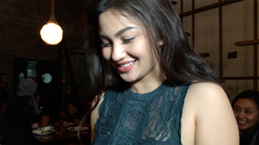 Ditanya Soal Pacar, Ariel Tatum Menghindar