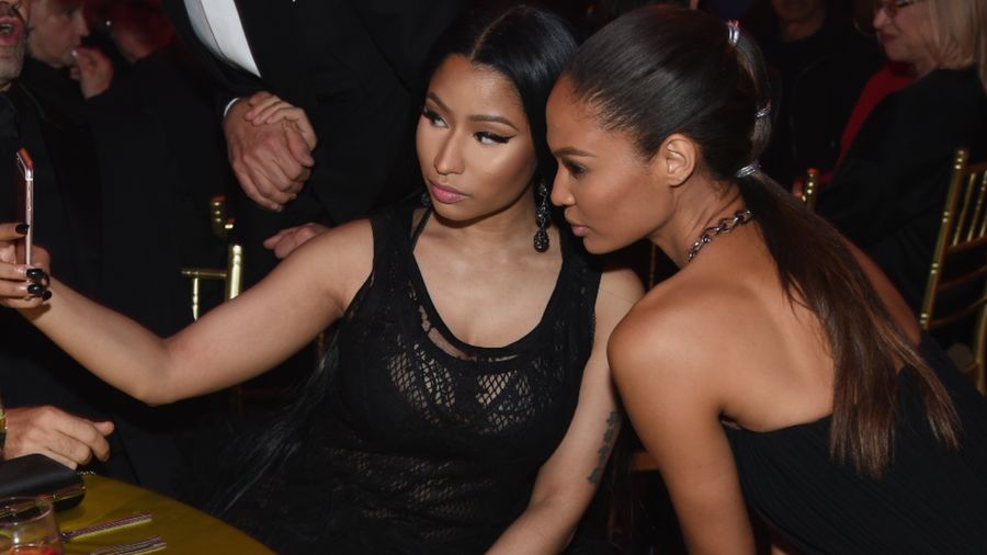 Nicki Minaj Ekspansi Karier Jadi Model Fashion