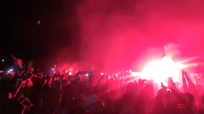 Euforia Suporter di Luar Stadion