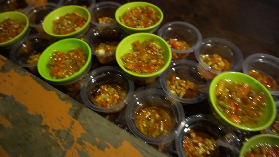 Nikmatnya Sate Paru dan Udang Dicocol Sambal Kang Emil