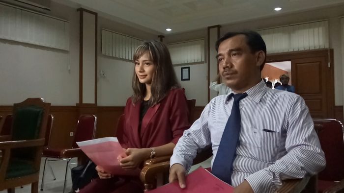 Si Cantik Kirana Larasati Resmi Menjanda