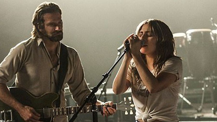 Main di A Star is Born, Lady Gaga Tinggalkan Nama Besarnya