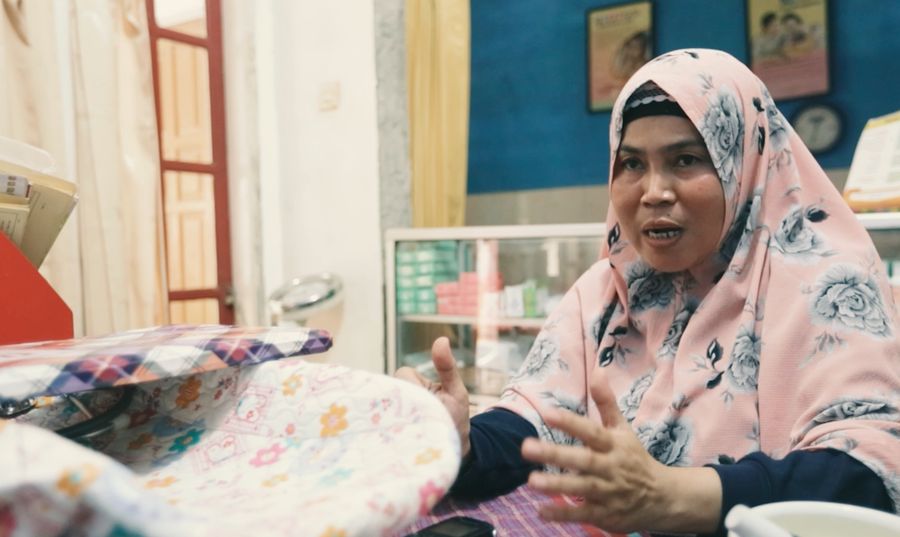 Bidan Eros Menembus Baduy