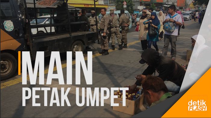 Kucing-kucingan ala Satpol PP dan PKL Tanahabang