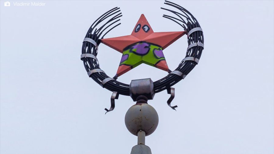 Wah! Bintang Soviet di Rusia Diganti dengan Patrick Spongebob Squarepants