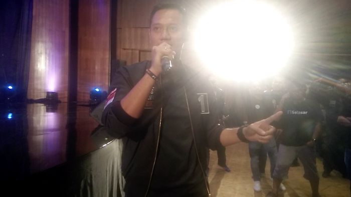 Unjuk Kebolehan Ala AHY, Mannequin Challenge
