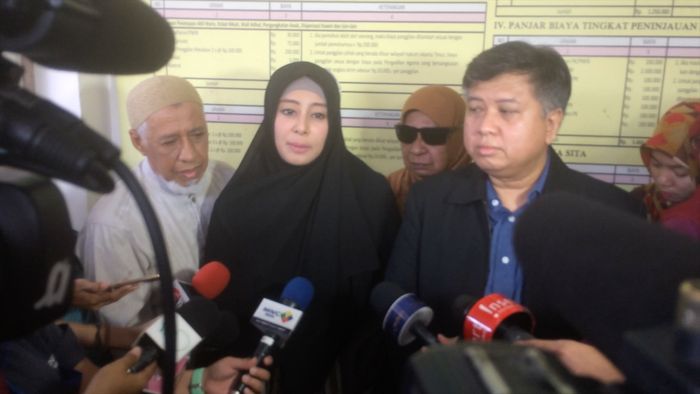 Air Mata Putri Aisyah Pun Jatuh