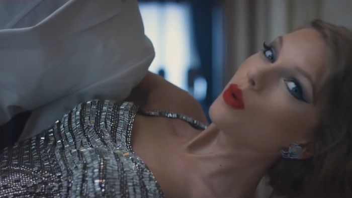 Taylor Swift Pacaran dengan Joe Alwyn?