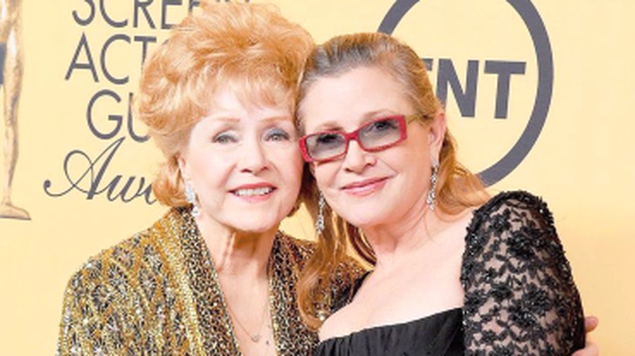 Selang Sehari, Ibunda Carrie Fisher Meninggal Dunia