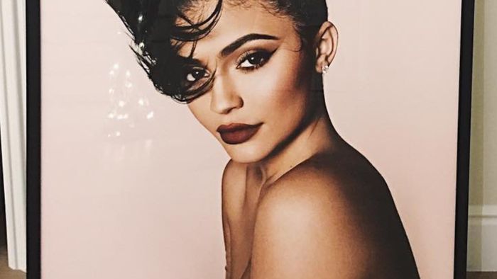 Kylie Jenner Unggah Foto Menggoda Tanpa Busana