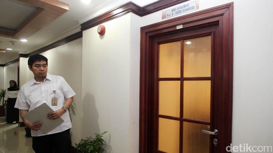 Makin Panas! Ruang Kerja Bekas GKR Hemas Dikunci