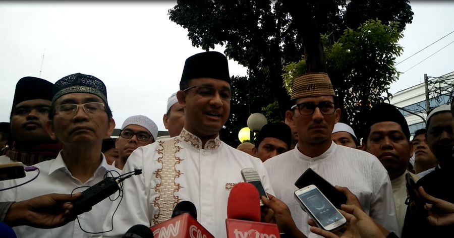 Anies-Sandi: Subuh Berjemaah Adalah Pesan Keadilan