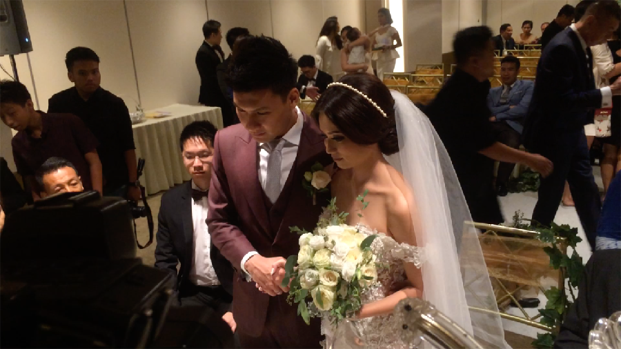 Fendy Chow dan Stella Gabungkan Dua Tradisi di Pernikahannya