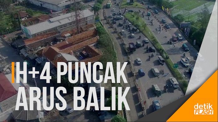 Pantauan Arus Balik Arah Gerbang Tol Cileunyi dari Lensa Drone