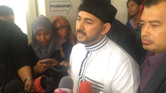 Ustaz Al Habsyi Tetap Ajarkan Quran pada Anak-anaknya