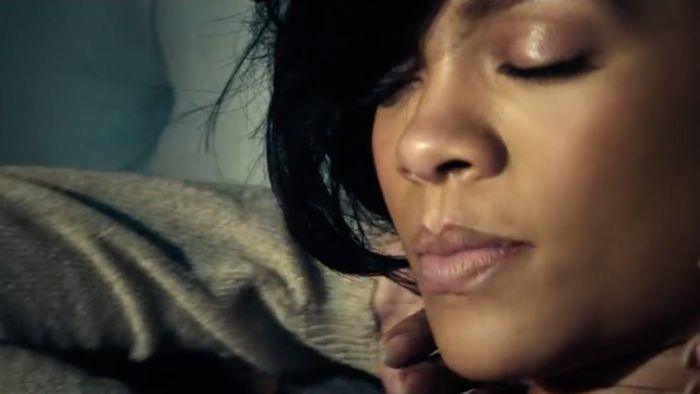 Keren! Rihanna Raih Penghargaan Kemanusiaan