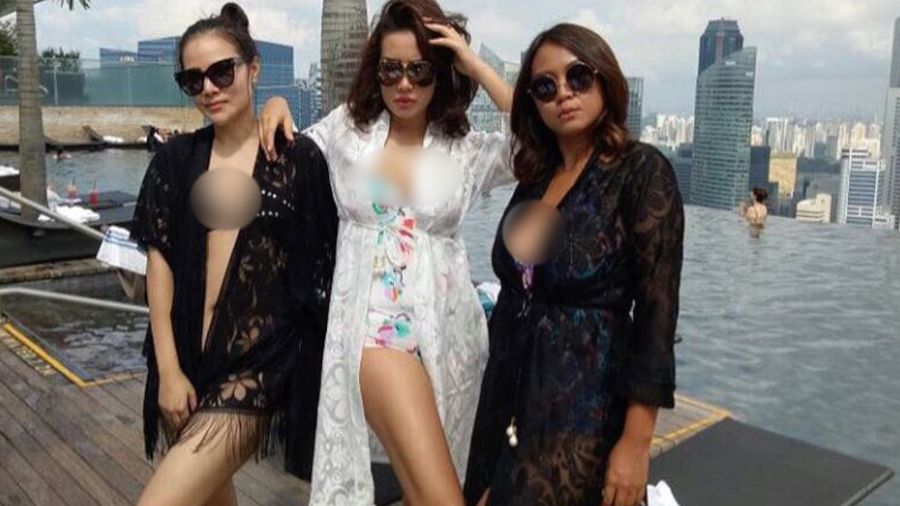 Lepas Hijab dan Unggah Foto Seksi, Shinta Bachir Dicaci Netizen