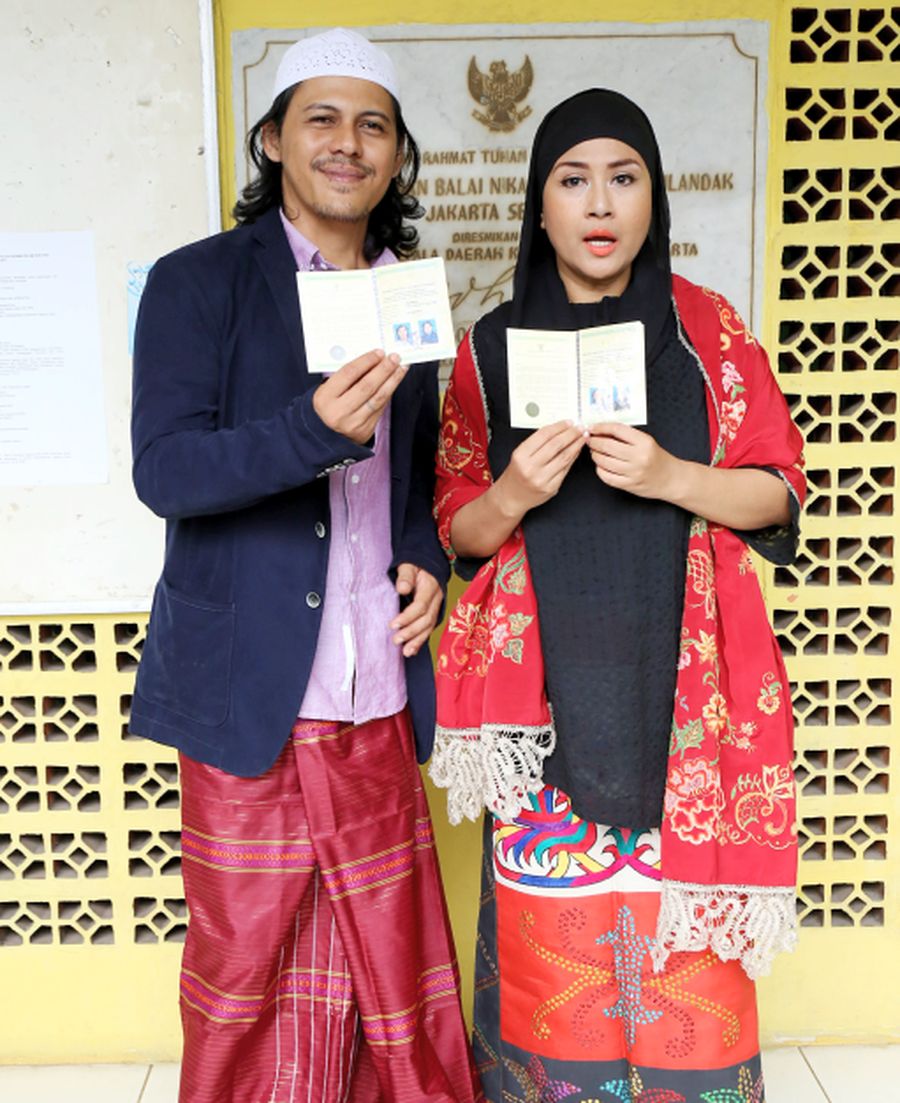 Ijab Kabul, Suami Ria Irawan Lupa Bawa Mas Kawin