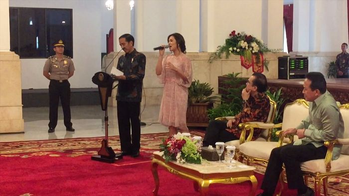 Raisa Dapat Sepeda dari Jokowi, Ini Komentar Kocak Netizen
