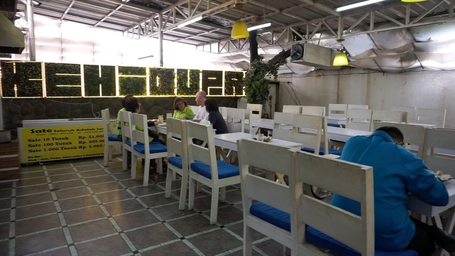 Makan Murah Serba Vegetarian di Kehidupan