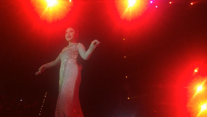Keseruan Konser Rossa The Journey of 21 Dazzling Years