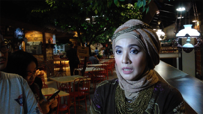 Cerita Elma Theana Bertani dan Berternak Hewan