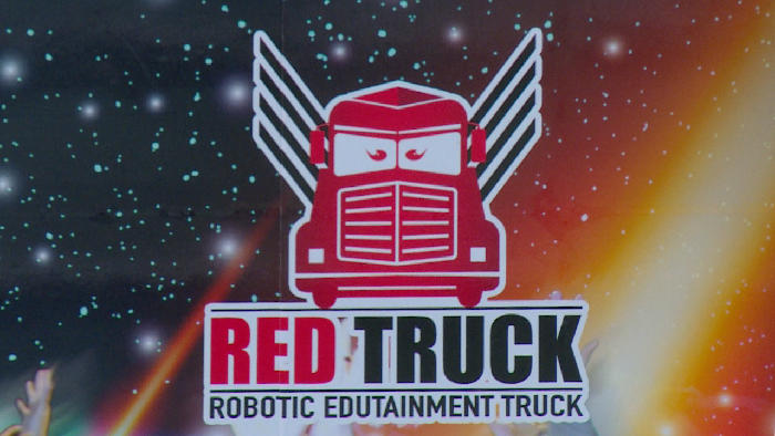 Sensasi Seru Menonton Film 13D di Red Truck