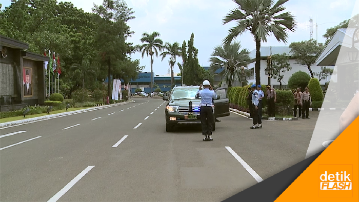 Jokowi, Ahok, dan Budi Gunawan Tiba di Bandara Halim 