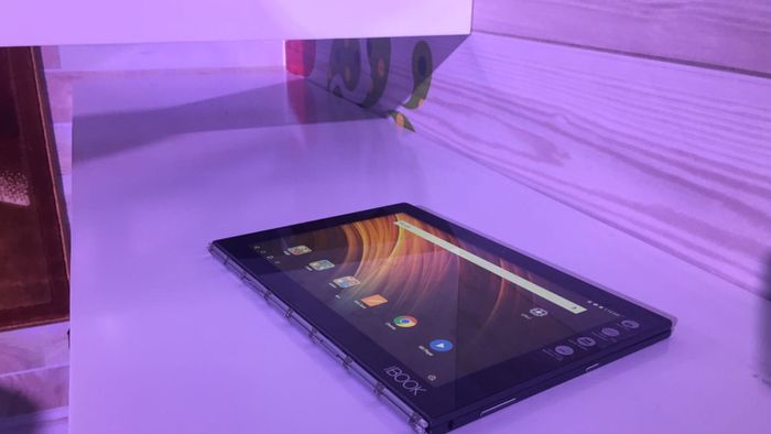 Lenovo Lempar Notebook Premium ke Pasar Indonesia