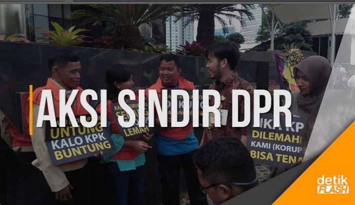 Aksi Tim Pansus Hak Angket Temui Koruptor di Depan KPK