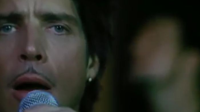 Vokalis Audioslave Meninggal Dunia