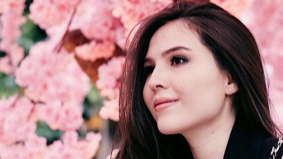 Olivia Jensen Lahirkan Anak Pertama