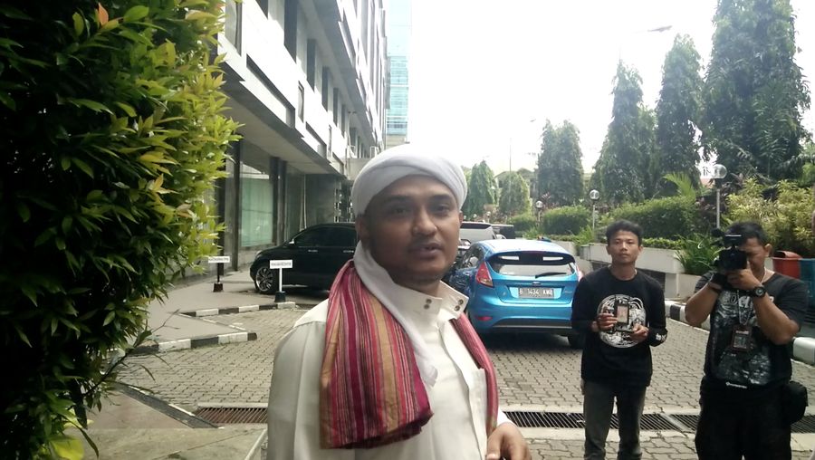 Habib Novel: Sidang Ahok Ajang Curhat dan Main Sinetron