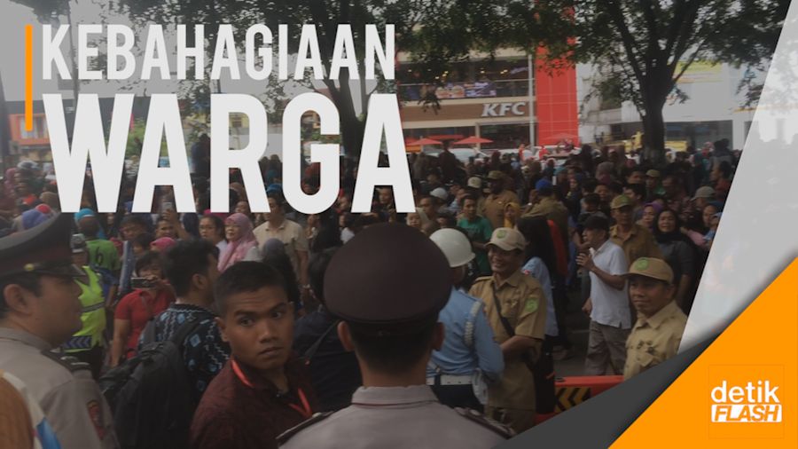 Kebahagiaan Warga Medan Dapat Suvenir Presiden Jokowi