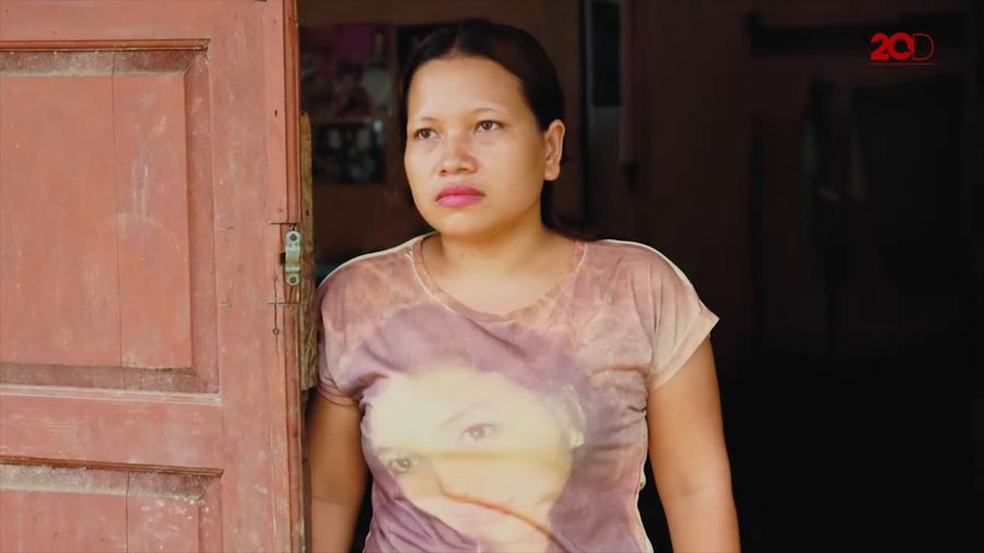 Guru SD Perbatasan yang Tinggal di Perpustakaan