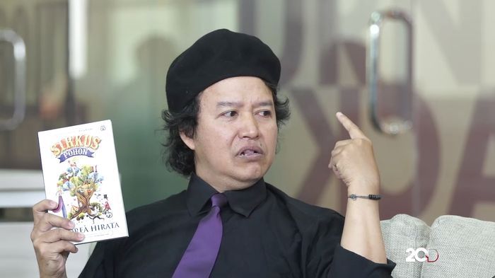 Andrea Hirata Launching Novel Trilogi Sirkus Pohon