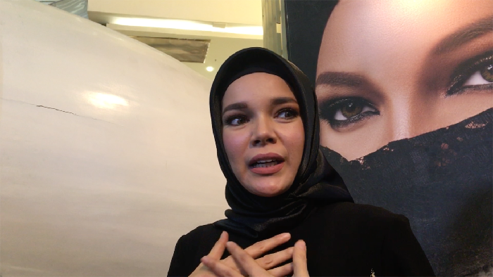 Main Film Bareng Chelsea dan Tatjana, Dewi Sandra Takut Terlihat Jelek