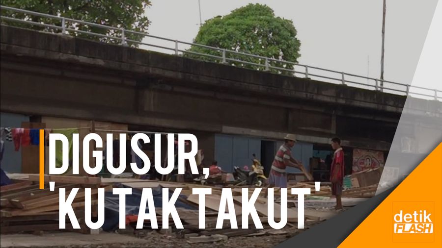 Bakal Digusur, Warga Tetap Asyik Bangun Bedeng di Kalijodo