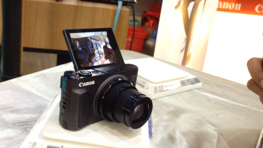 Canon Incar Vlogger dengan Kamera Saku Terbarunya