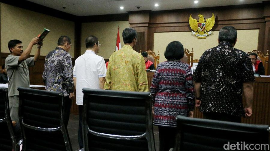 Nah Lho, Setnov Disebut Ikut Pertemuan dengan Irman Soal e-KTP