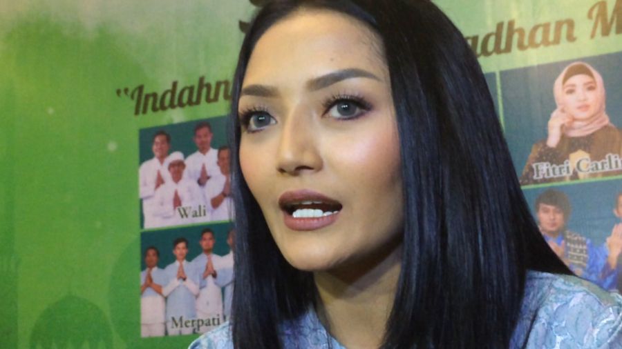 Kenangan Vitamin Rambut dari Jupe untuk Siti Badriah