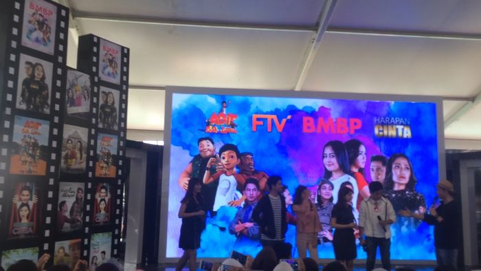 Bertabur Bintang di Acara Hangout Bareng Artis MD Entertainment