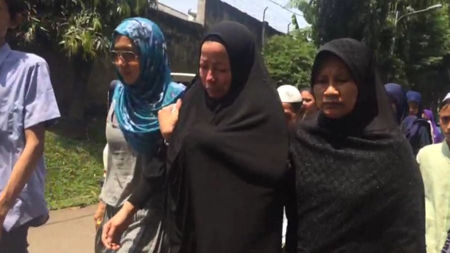Isak Tangis Iringi Pemakaman Eko DJ 