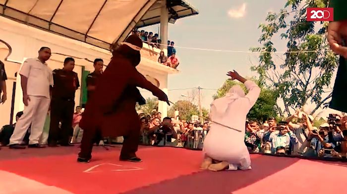 Melihat Proses Hukum Cambuk di Aceh