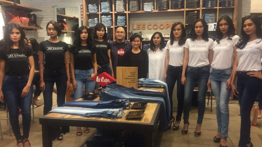 Celana Jeans untuk si Curvy dan Petite